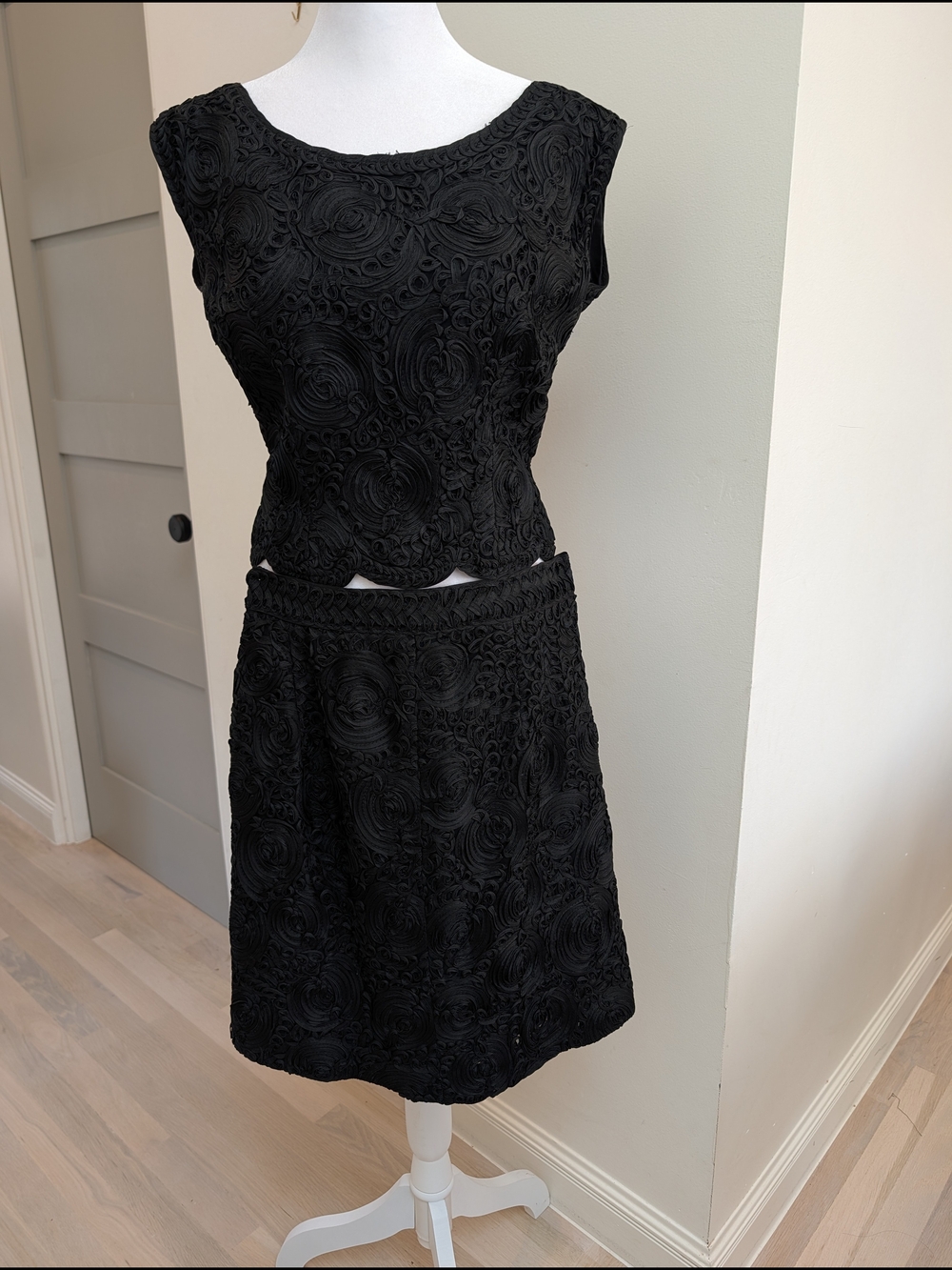 🖤 Vintage Handmade Black Rose Two-Piece Set | Top + Skirt Sz. 4